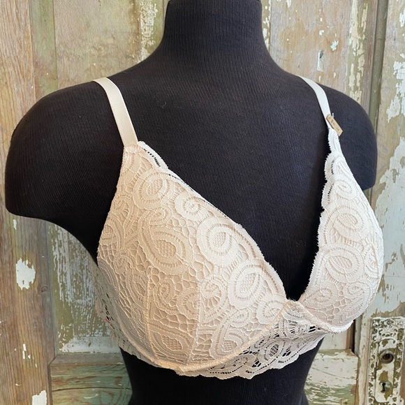 PINK by Victoria’s Secret Padded Push-Up Bra - Picture 3 of 10